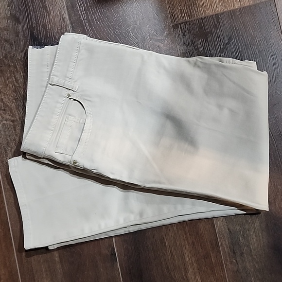 Chico’s So Lifting Crop capri  size 2  Cream - Picture 1 of 9